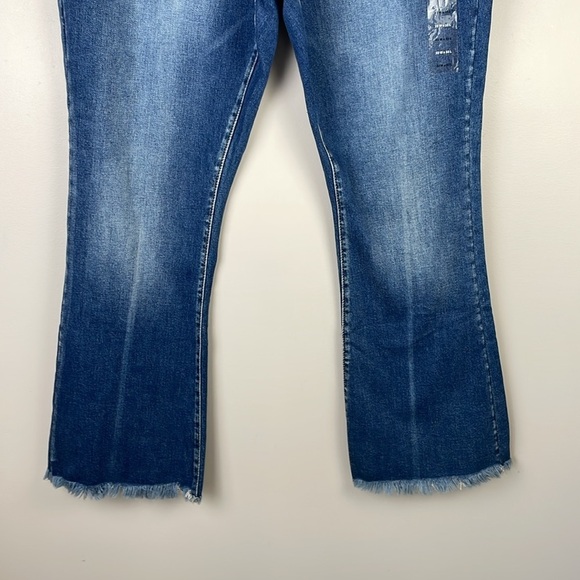 NWOT KanCan Womens Jeans SZ 22 Stretch Flare Distressed Bottom Unique High Rise - Picture 3 of 13